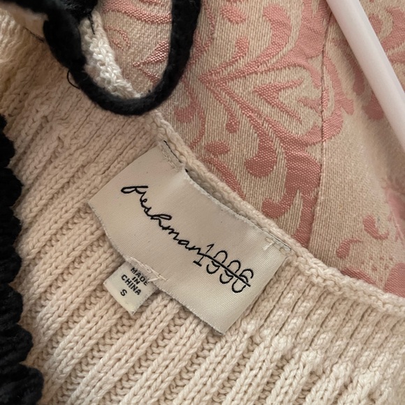 Elegant Cream Ribbed Maxi Dress - Picture 4 of 4